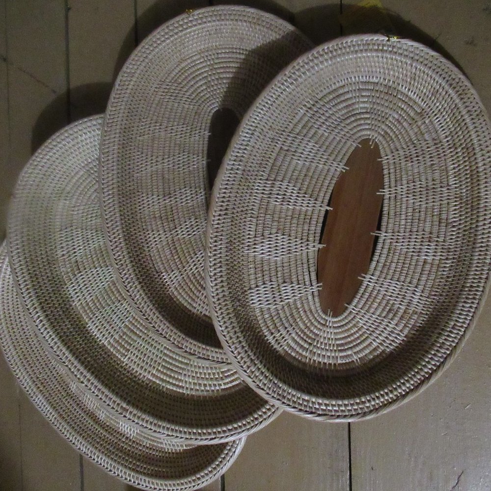 Hand-Woven Tray Baskets Made in Cambodia (Set of 4) 2pc small, 2pc large